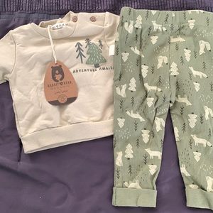 Rabbit and bear organic cotton 2 piece set. Green and beige. 3-6 months
